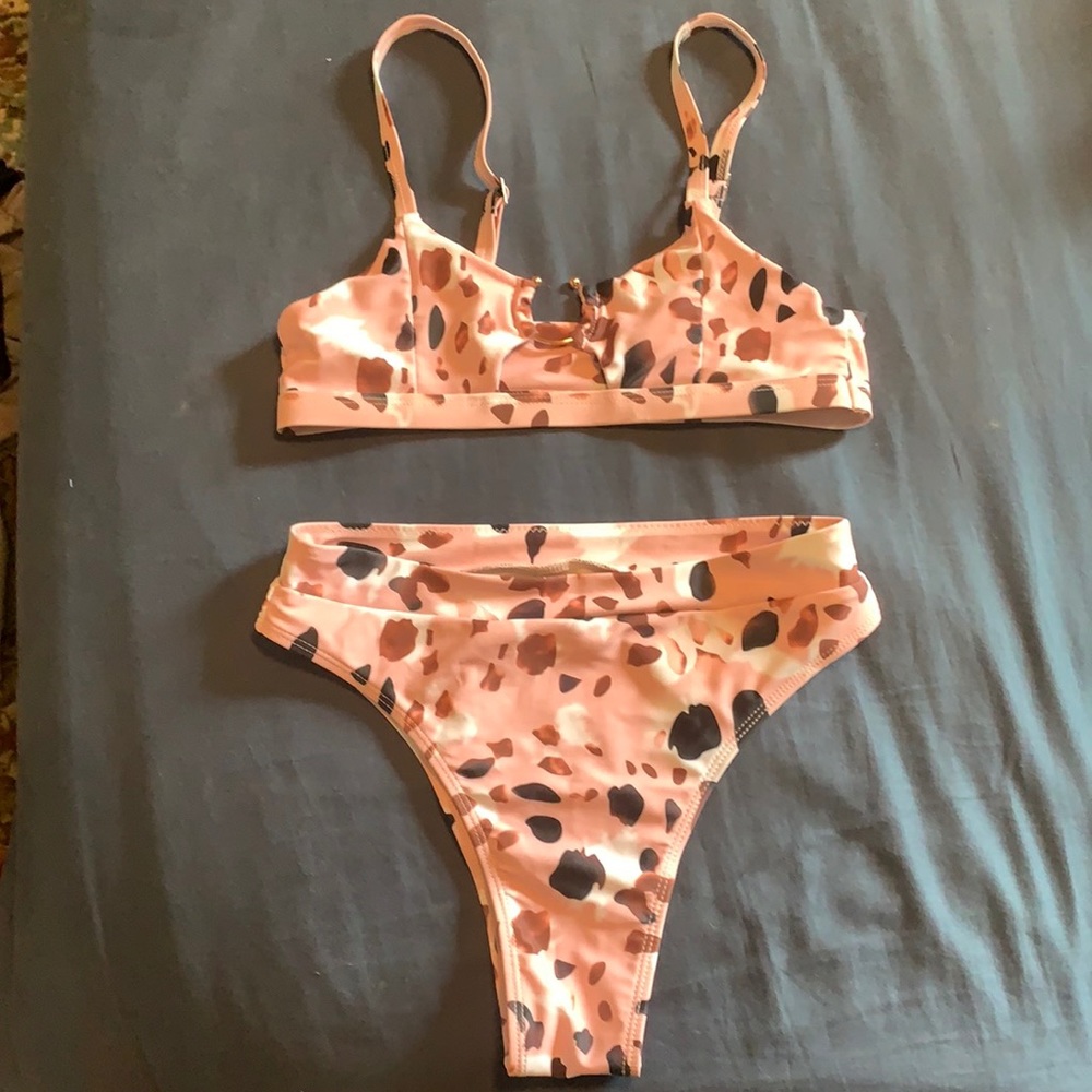 Bathing suit
